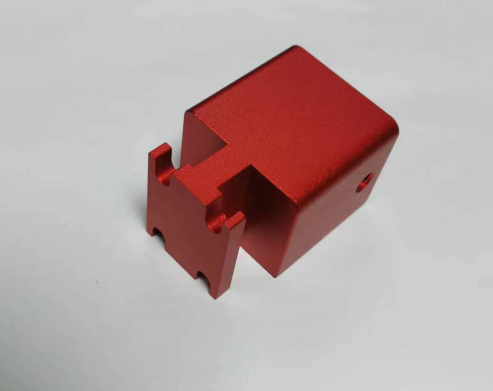 6061噴（pēn）砂120目 國旗紅陽極氧化