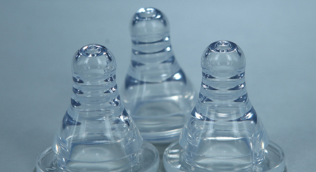 為什麽（me）首選矽膠材質生（shēng）產奶瓶奶嘴